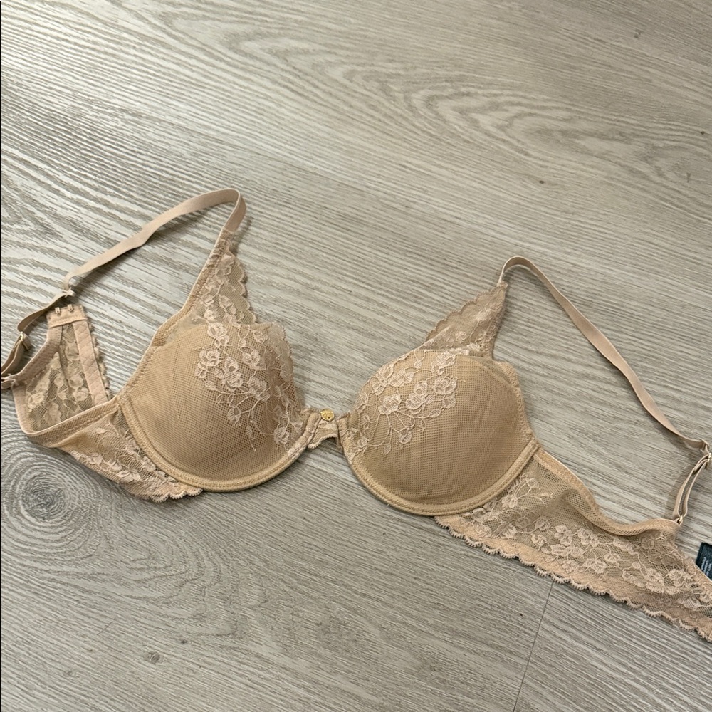 Natori Bra - image 1